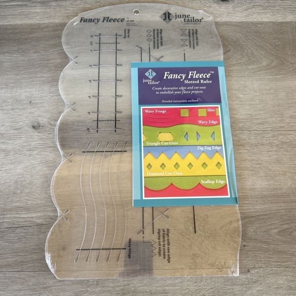June Tailor FANCY FLEECE Slotted Ruler DECORATIVE EDGES and CUT OUTS USA 16x10" - Picture 3 of 3